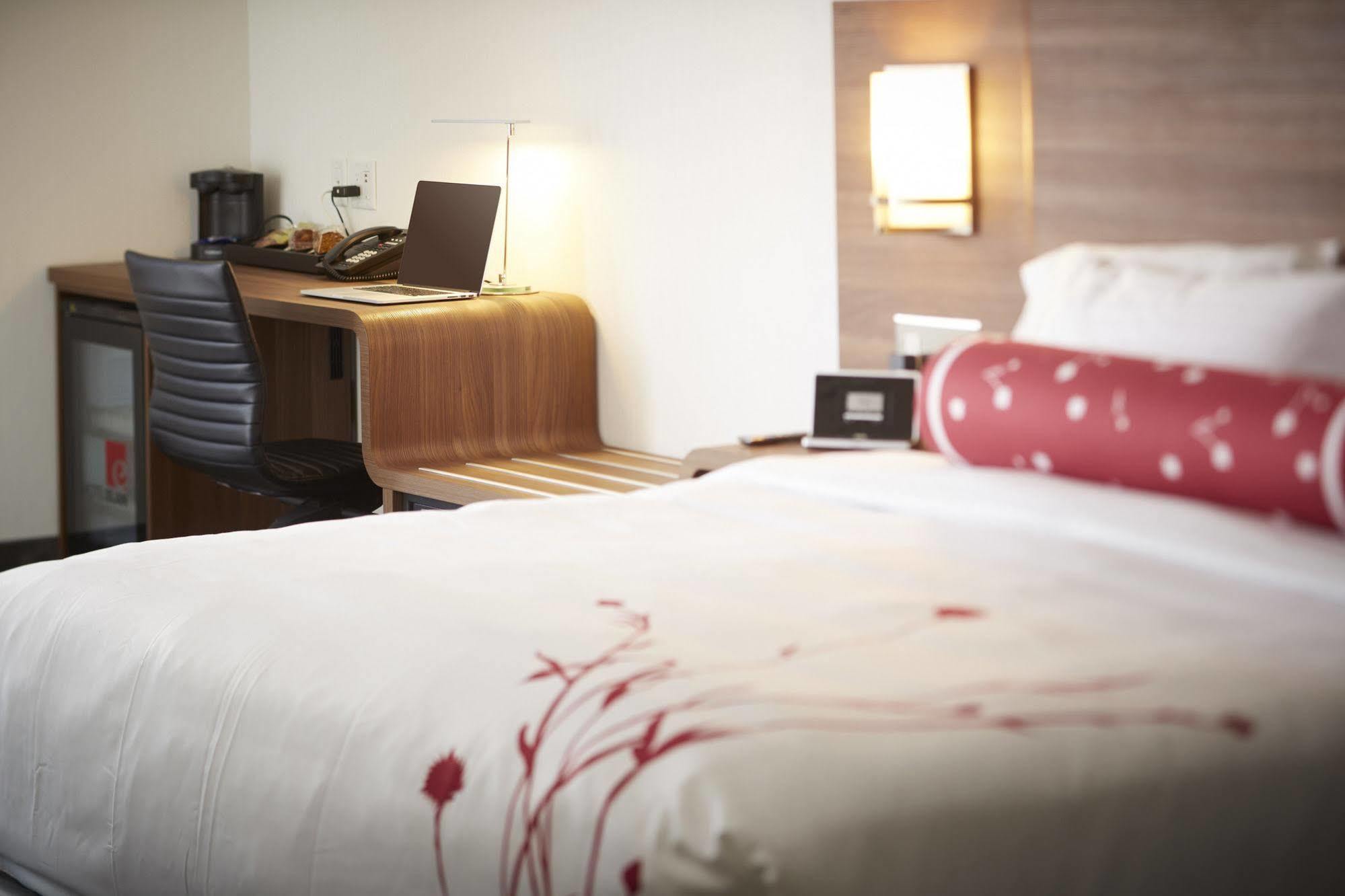 Hotel Elan Calgary Luaran gambar